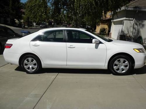 Find Used 2007 Toyota Camry Le Sedan 4 Door 2 4l White W