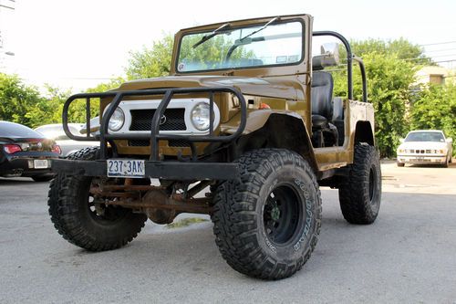 Land cruiser fj40 spring over with 35" tires