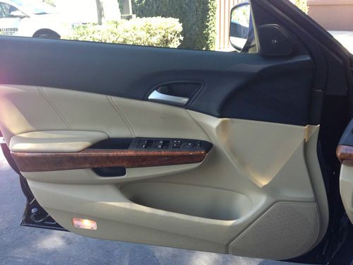 Find used 2011 Honda Accord EX-L Sedan 4-Door 2.4L Black ... Find used 2011 Honda Accord EX-L Sedan 4-Door 2.4L Black ...