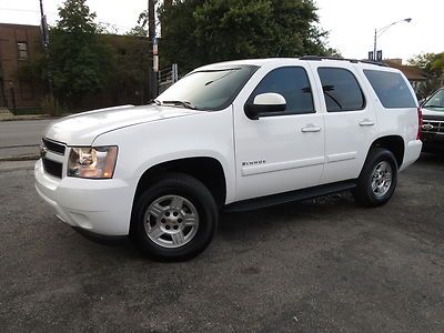 White lt 4x4 98k miles 3rd row rear air tow pkg boards alloy new tires
