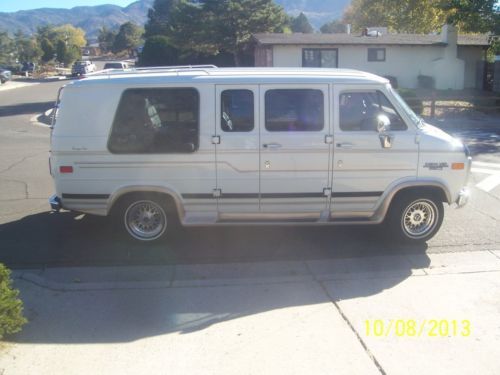 1994 chevy conversion van g20 ( designer package) mint / like new condition