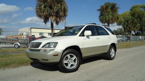 1999 lexus rx 300 , exceptionally clean , leather , moonroof , cd