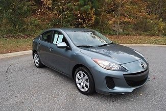 2013 mazda 3i sport 10k miles looks runs and drives great no reserve