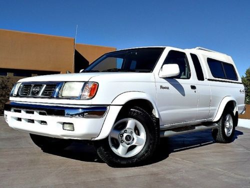 Holiday special! 2000 nissan frontier king cab 4x4 camper shell low miles mint!!