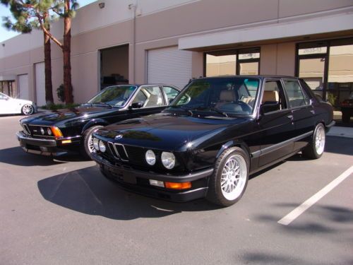 1988 bmw m5!!!   original with just 6,655 miles!!!   finest available example!!!