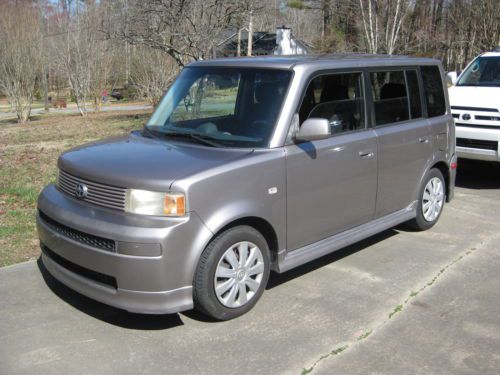 2004 scion xb, 99k miles, 5 speed, two owners, clean autocheck