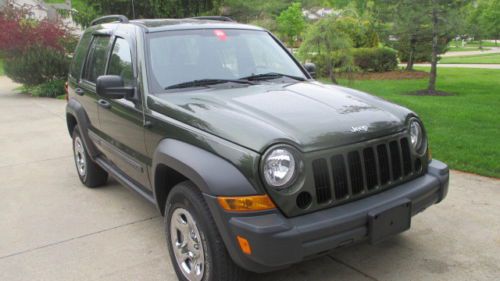 Extra clean 2006 jeep liberty  sport utility 4-door 3.7l 4x4 fully seviced
