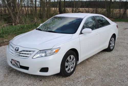 2010 toyota camry le sedan 4-door 2.5l