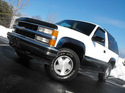 1997 chevrolet tahoe 2 door clean 1 owner trade priced right look here first!!!!
