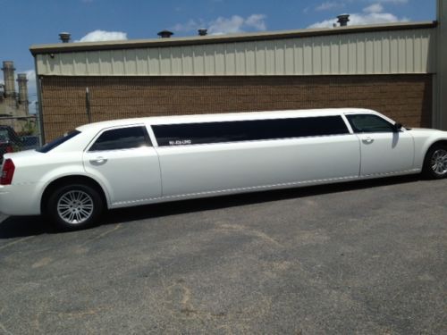 Chrysler 300 c superstretch limousine white