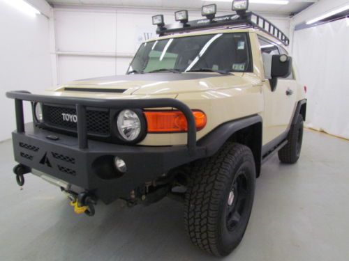 One owner,loaded fj racks bumpers, winch, lights, tow hooks, new tires