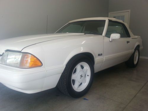 1993 ford mustang convertible lx 5.0 feature car