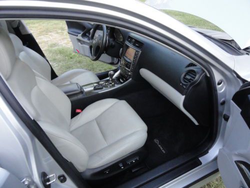2010 Lexus IS350 Base Sedan 4-Door 3.5L, image 10
