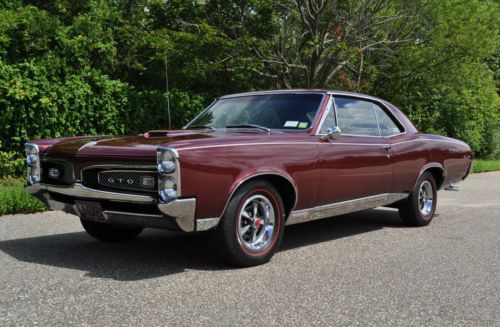 Gleaming 1967 pontiac gto hardtop, frame off w phs documents ps/pb,his-her shift