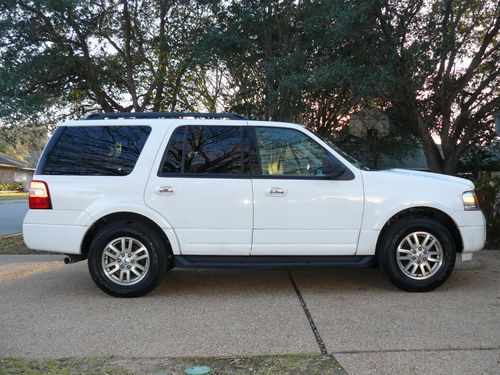 2012 ford expedition xlt - very low miles!!!