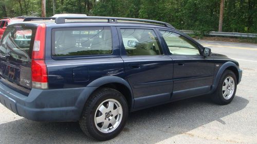 Sell used 2002 VOLVO XC70 AWD WAGON LEATHER MOONROOF LOOKS