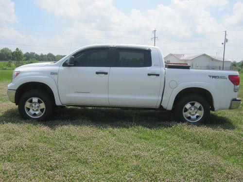 Sell used 2008 Toyota Tundra SR5 TRD OffRoad 4x4 CrewMax ...