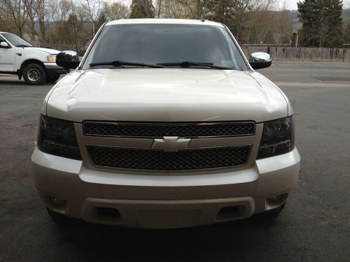 Sell Used 2010 Chevy Avalanche Ltz Pearl White 22 Factory Wheels