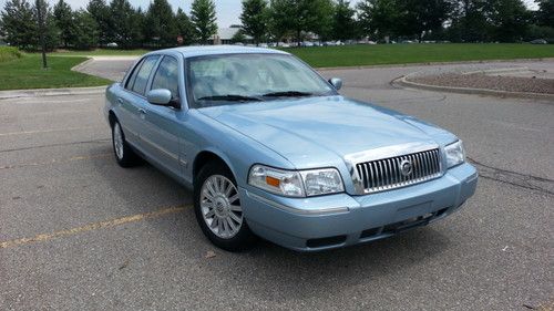 2009 mercury grand marquis ls ultimate edition 31,000 miles extra clean