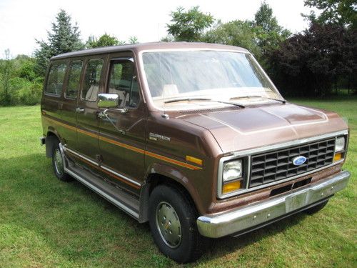 1984 ford econoline 150 club wagon -  rare swb &amp; manual od trans