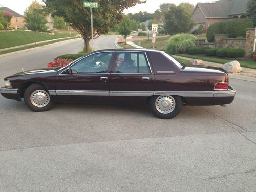 1995 buick roadmaster, very low miles!! no reserve!!!!!