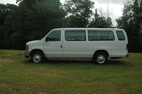2010 ford econo** 15 pass xlt **45k** we sell vans cheap!!!
