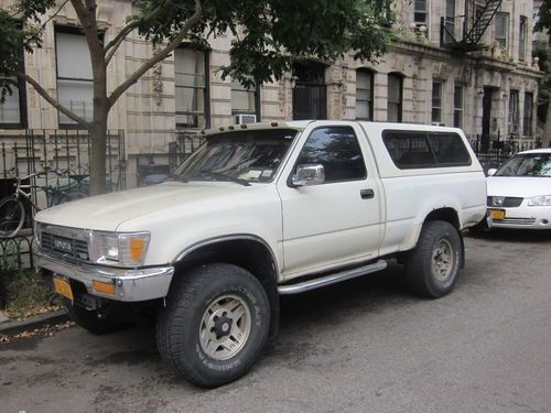Rare - 1989 toyota sr5 regular cab pickup w/ sunroof / power windows - no rust