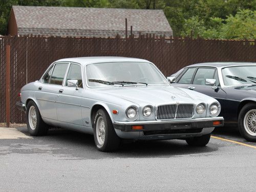 1985 jaguar xj6 4.2l-6 cyl - 88,231 miles dark blue w/gray int good