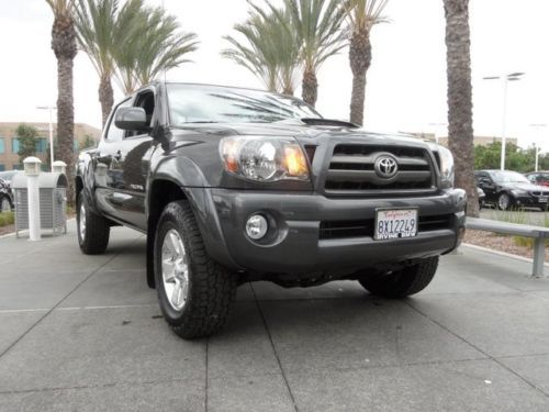 Trd spt prer truck 4.0l clean carfax excellent cond smoke free low miles