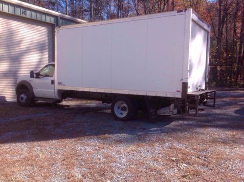 Ford f450 box truck - great condition!