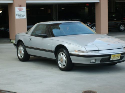 Gorgeous &amp; rare ***1991 buick reatta coupe w/ 43k low miles!! wow~~~~~~
