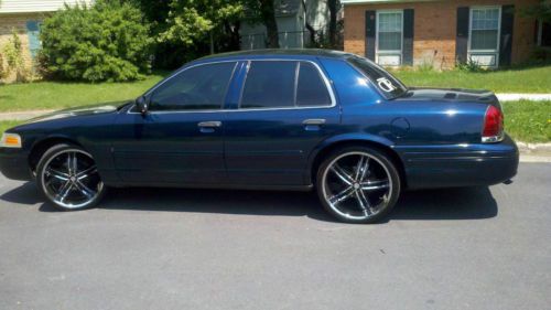 Ford crown victoria custom $4000 or best offer