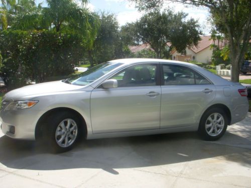 2011 toyota camry le