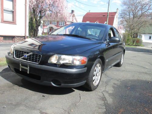 2001 volvo s60  sedan 2.4l wow! very clean safe and reliable sharp save runs gr8