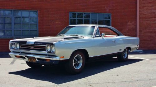 1969 plymouth gtx - beautiful, factory restoration, numbers matching no reserve!