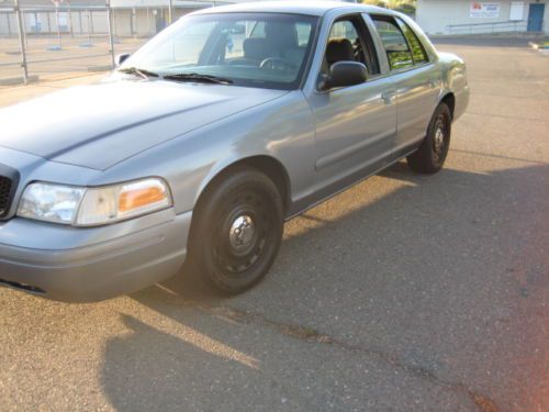 2003 ford crown victria p71!!