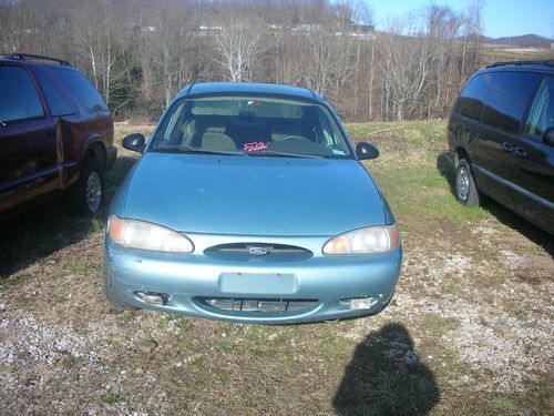 1998 ford escort se sedan 4-door 2.0l