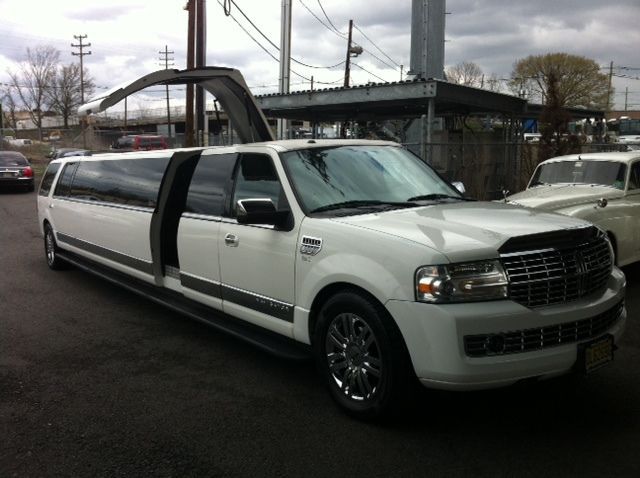 2007 lincoln navigator limo