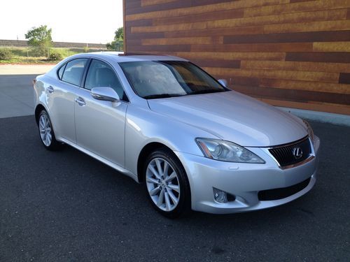 2010 lexus is250 is 250 awd navigation only 1k original miles/stunning/ wow!!