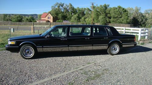 1995 executive series lincoln town car 6 door limousine - private use - only 65k