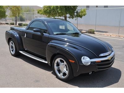 2006 chevy ssr pu truck convertible low miles!