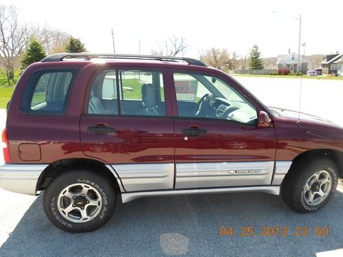 2002 chevrolet tracker lt sport utility 4-door 2.5l