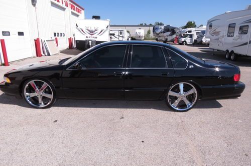 1996 chevy impala ss lt1 22'' rims tons of upgrades very clean fast low miles!!!