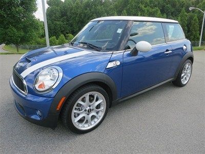 2008 mini cooper coupe s extra clean