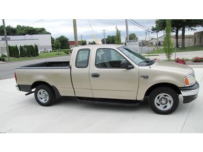 Great truck!extended cab! serviced !has no problem! ready to work !no reserve!00
