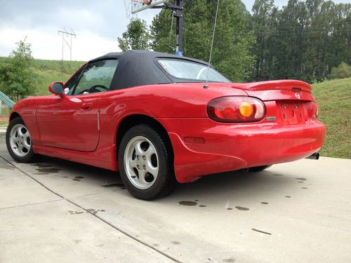 Great low mileage miata!