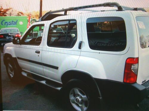 Hello!!! i'm giving away my white 2002 nissan xterra 4x4 for just $4500 got 4 it