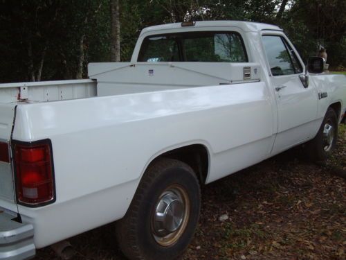 1990 dodge w250, 5.9 lit. 360 engine, automatic with o/d. texas truck