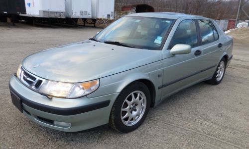 2001 saab 9-5 one owner clean 2.3 liter 4 cyl heatet seats no reserve