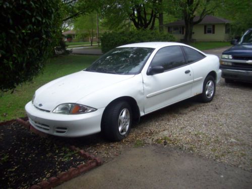 2002 chevrolet cavalier base coupe 2-door 2.2l *1 owner*